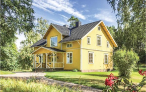 Four-Bedroom Holiday Home in Mullsjo